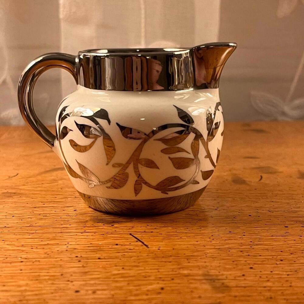 Myott Son &‎ Co silver and cream Lusterware small creamer or pitcher